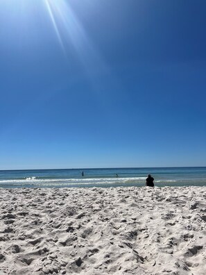 Beach nearby, sun loungers, beach towels