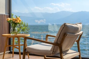 Chambre classique double, vue sur la mer | Rideaux d’obscurcissement, accès au Wi-Fi (inclus)