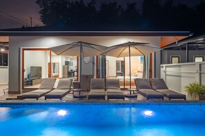 Villa, Smoking