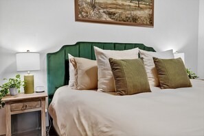 1 bedroom, desk, iron/ironing board, free WiFi