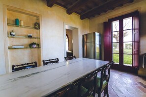 Villa | Dining