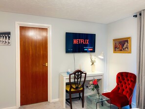 Interior - London - Apartment - Riverside - Sleeps 3 - Garden (London)