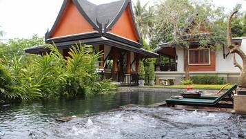 Deluxe Villa, Garden View | Terrace/patio