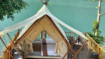 Deluxe Bungalow, Lake View, Lakeside | Desk, laptop workspace, free WiFi, bed sheets