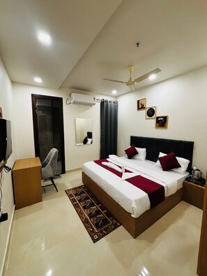 Dobbeltrom – deluxe | Skrivebord, skrivebord for bærbar PC og wi-fi (inkludert)