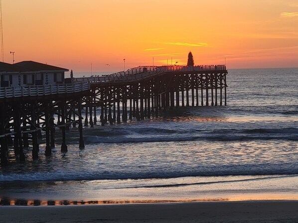 Beach - Coastal Vibes Steps to Pacific Beach, Free Bikes, Boogie boards, Paddle boards (San Diego)