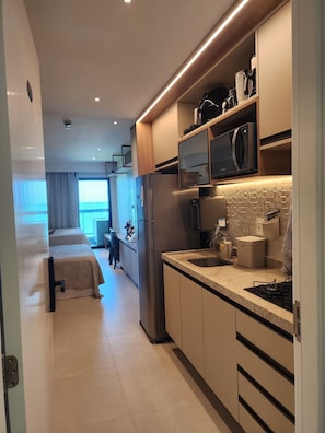 Private kitchen - Kauai Apt.410 (Tamandaré)