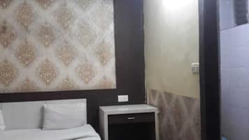 Free WiFi, bed sheets