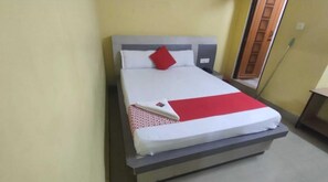 Habitación doble Deluxe, vista a la ciudad | Wifi gratis y ropa de cama 