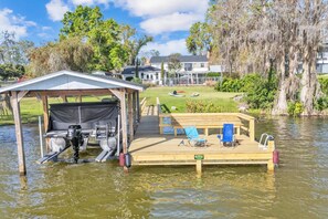 Property grounds - Lakeside Adventure Retreat | Heated Pool, Game Room & Private Dock | Optional Boat Cruise (Winter Haven)