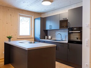 Køleskab, mikrobølgeovn, ovn, opvaskemaskine