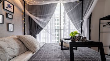 Family Apartment, 3 Bedrooms | Iron/ironing board, free WiFi, bed sheets