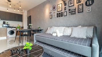 Superior Apartment, 3 Bedrooms | Living area