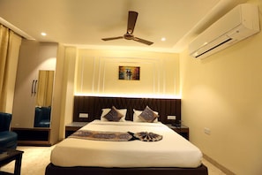 Family Suite, City View | Soundproofing, free WiFi, bed sheets - HOTEL GC GRAND INN (Amritsar)