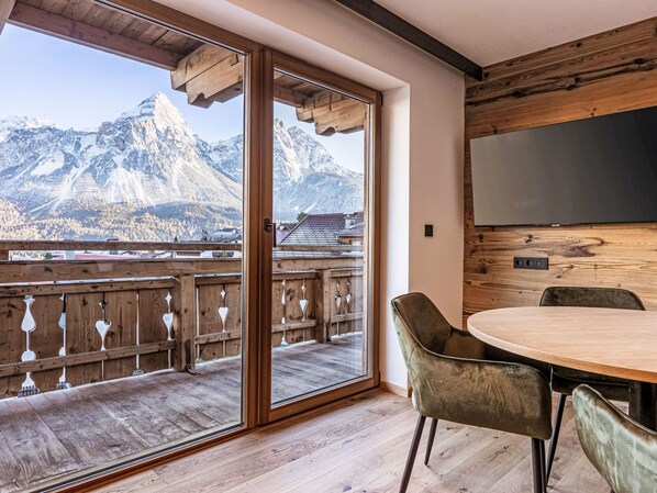 تناول الطعام