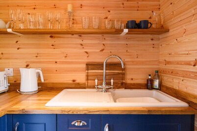 Ivy -  a pod that sleeps 4 guests  in 2 bedrooms