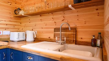 Fridge, microwave, ice maker