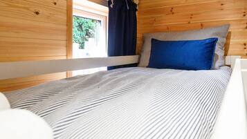 2 bedrooms, WiFi, bed sheets