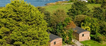 Rowan -  a pod that sleeps 4 guests  in 2 bedrooms