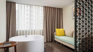 Deluxe Double Room, City View | Premium bedding, in-room safe, blackout curtains, bed sheets