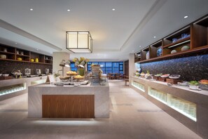 Café da manhã com buffet todos os dias mediante uma taxa