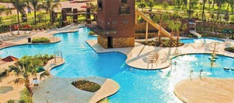 Spacious & quiet New 4b 2.5bath house with AC,,WiFi & full kitchen in Sienna