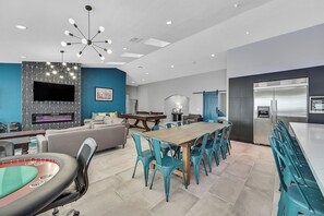 Interior - 8 Bdr/5 Ba 16 Beds, Free Spa Heat (Las Vegas)