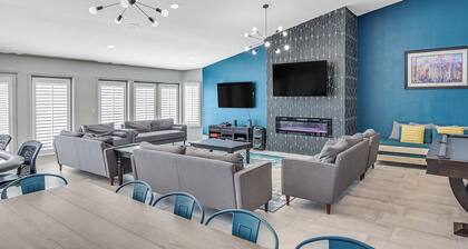 8 Bdr/5 Ba 16 Beds, Free Spa Heat