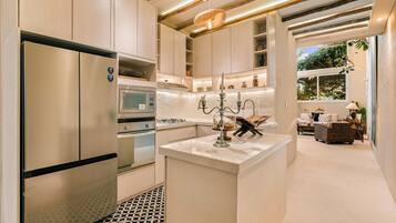 Fridge, microwave, oven, stovetop
