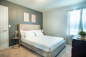 10 chambres, fer et planche à repasser, lit parapluie, Wi-Fi