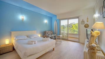 1 slaapkamer, een strijkplank/strijkijzer, wifi, beddengoed