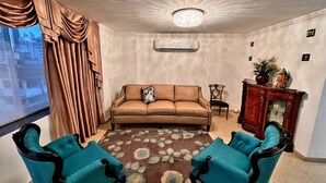 Apartemen, 2 kamar tidur, akses difabel, pemandangan kota | Ruang keluarga
