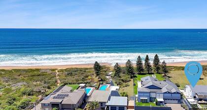 The Castle - Pet Friendly - Absolute Beachfront