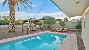 Outdoor pool, a heated pool