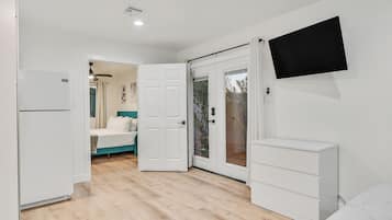 5 Schlafzimmer, Bügeleisen/Bügelbrett, WLAN, Bettwäsche