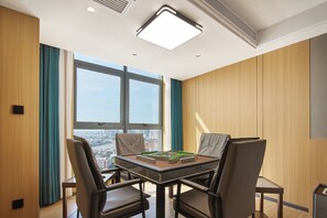 익스클루시브룸 | 고급 침구, 셀렉트 컴포트 침대, 책상, 노트북 작업 공간