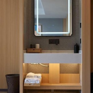 Business-Zimmer | Hochwertige Bettwaren, Select-Comfort-Betten, Schreibtisch