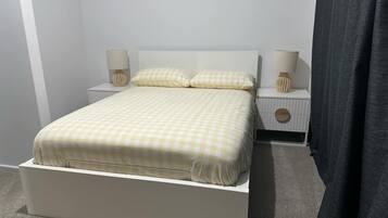 3 Schlafzimmer, Bügeleisen/Bügelbrett, WLAN