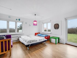 4 bedrooms, WiFi