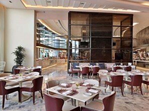 Dining - Sofitel Riyadh Hotel & Convention Centre (Riyadh)
