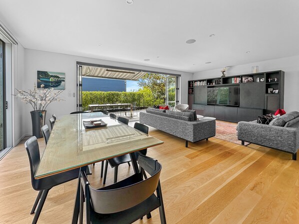 Smart TV, DVD player, books, computer monitors