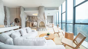 Luxury-Zimmer, 1 Queen-Bett, Talblick, Executive-Etage | 2 Schlafzimmer, Bettwäsche aus ägyptischer Baumwolle
