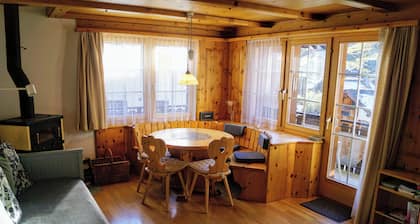 Willys Vals - Cozy chalet apartment on the Vals Rhine.