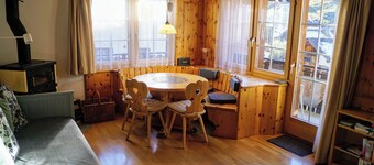 Willys Vals - Cozy chalet apartment on the Vals Rhine.