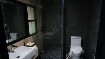 Bathtub, free toiletries, hair dryer, bathrobes