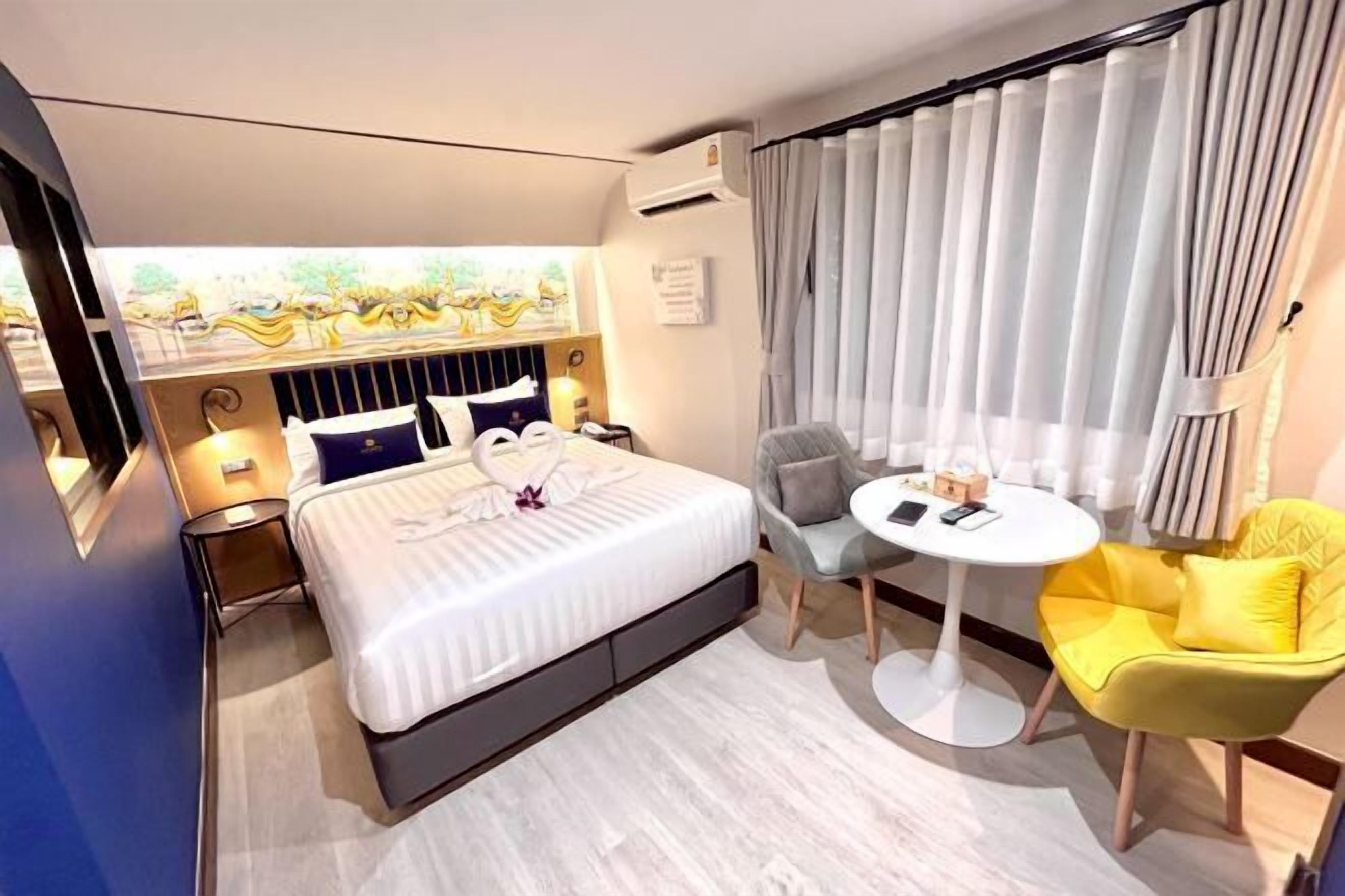 Bàn, truy cập Internet không dây miễn phí 