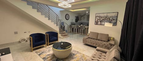 Apartment, 3 Bedrooms, Balcony | Living room
