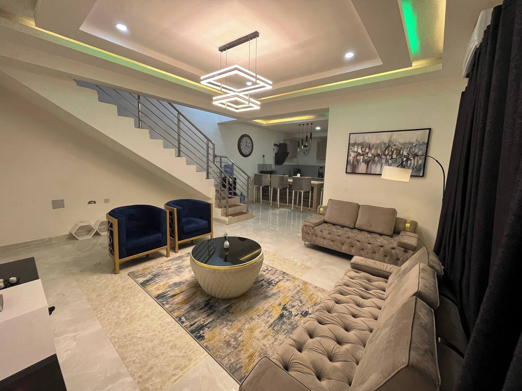 Apartment, 3 Bedrooms, Balcony | Living room