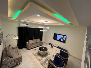 Apartamento, 3 quartos, sacada | Sala de estar