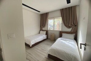 2 間睡房、熨斗/熨衫板、Wi-Fi、床單
